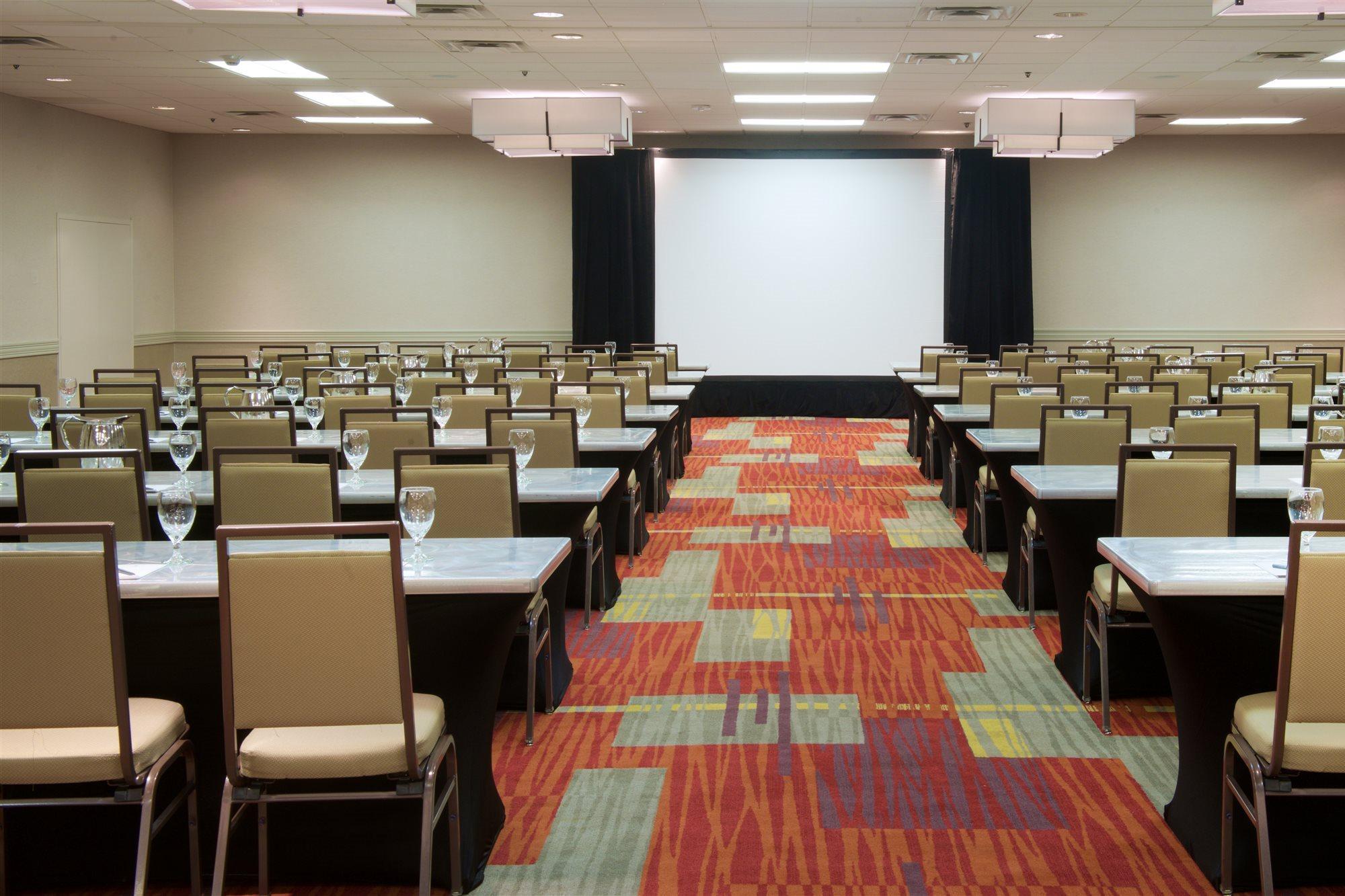 Hotel Embassy By Hilton Tech Center North DEN