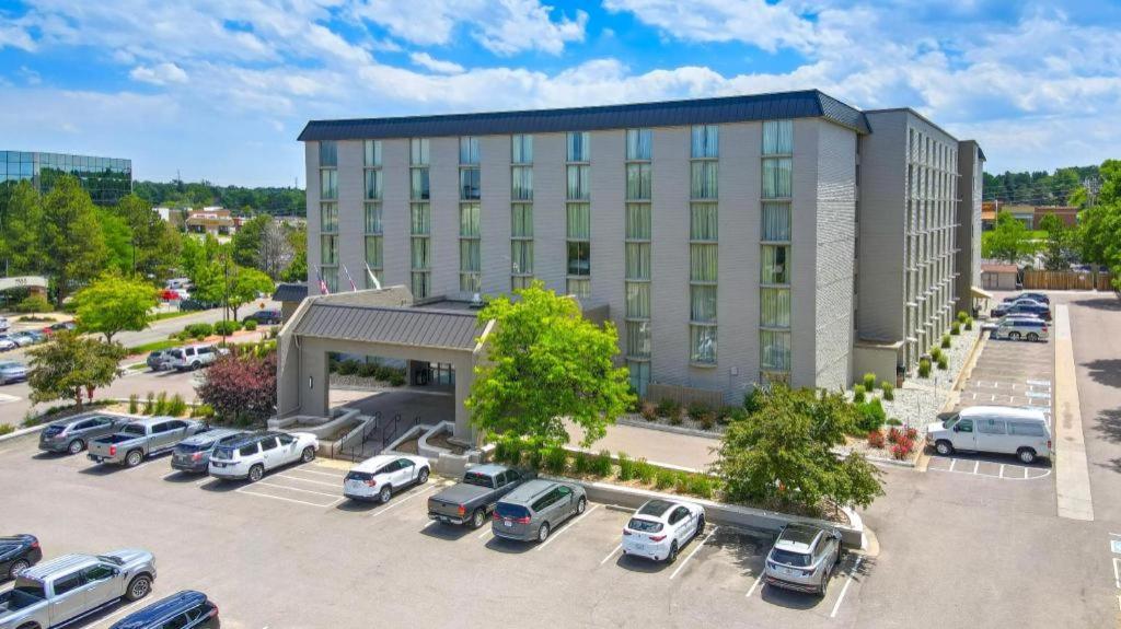 Embassy By Hilton Tech Center North 3* DEN