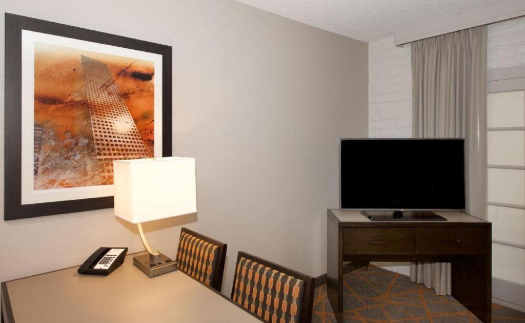 Embassy By Hilton Tech Center North Hotel 3*